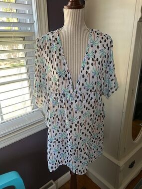 Lightweight White Palm-Print Women's Swim Coverup